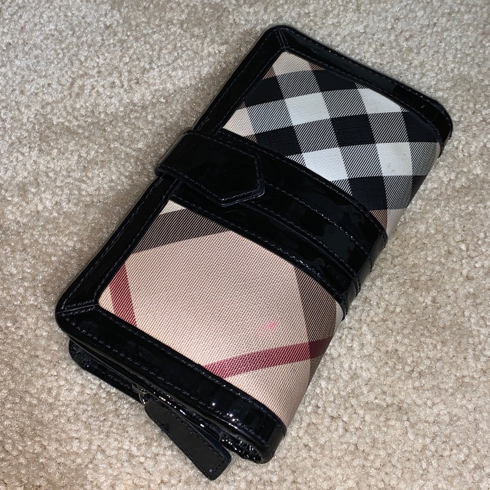 Burberry wallet